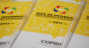 Ejemplares de la Guía de Información para Personas con Discapacidad 2017.